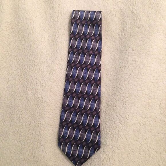 Jimmy V -Brett Favre collection one 100% silk tie - Picture 1 of 5